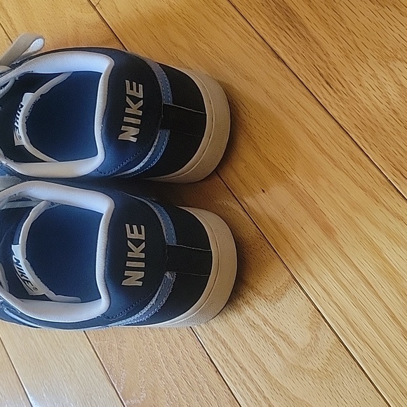 Nike Legend - Picture 3 of 6